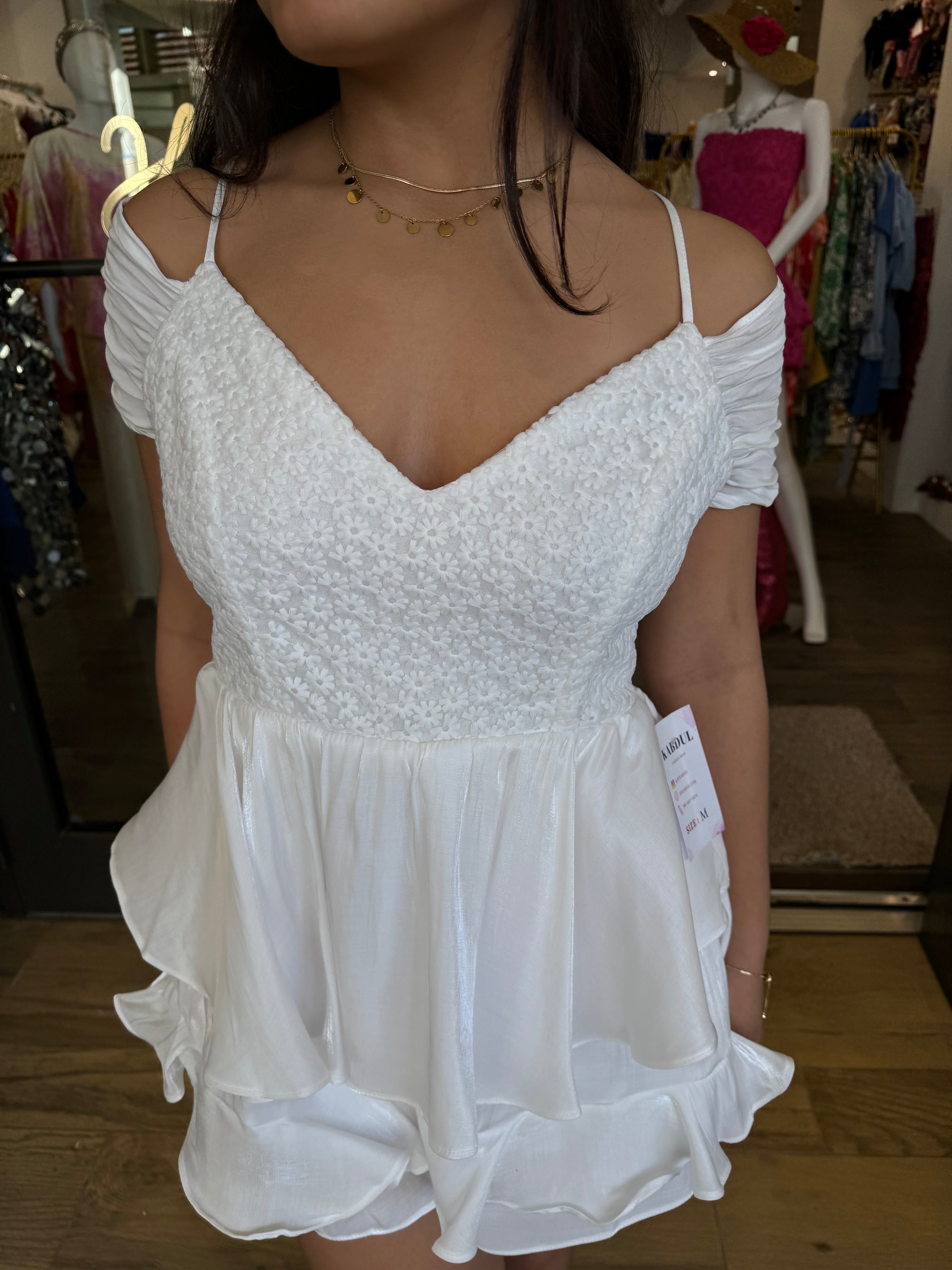 Short cute White Dress with Sleeves and Fringes