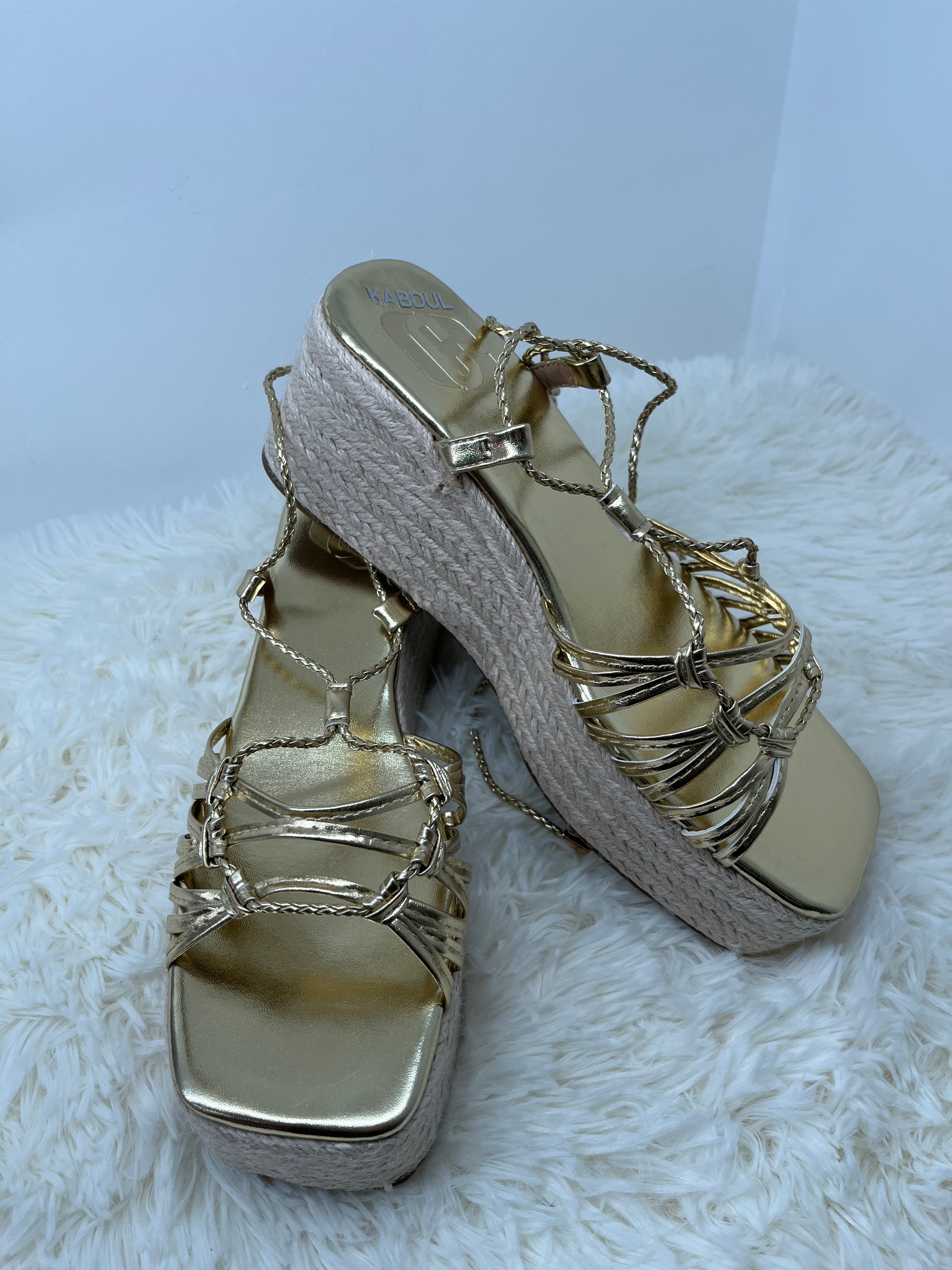 Golden Sandals with Straps and High Platform Kabdul